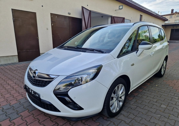 Opel Zafira cena 32900 przebieg: 221289, rok produkcji 2014 z Witnica małe 562